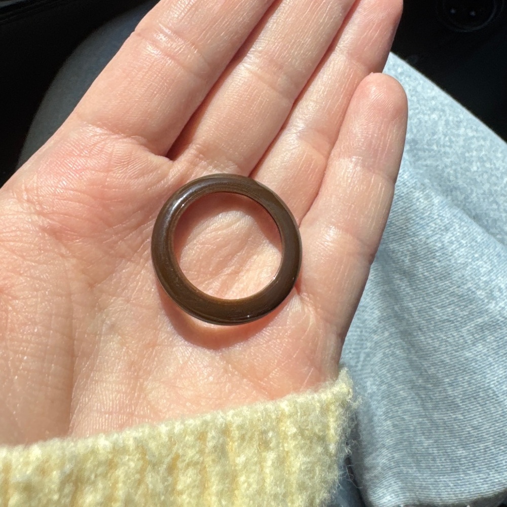 Dark brown Gucci bezel 11-12